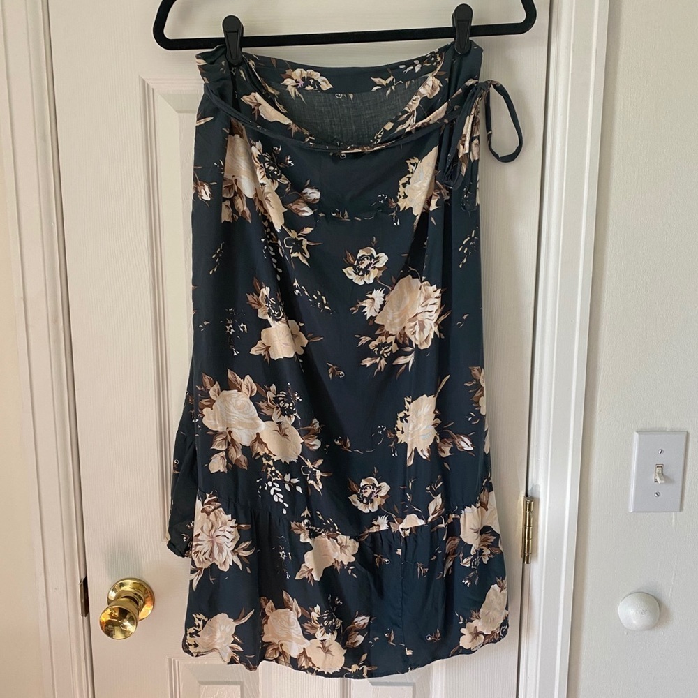 Auguste wrap skirt - Picture 2 of 4